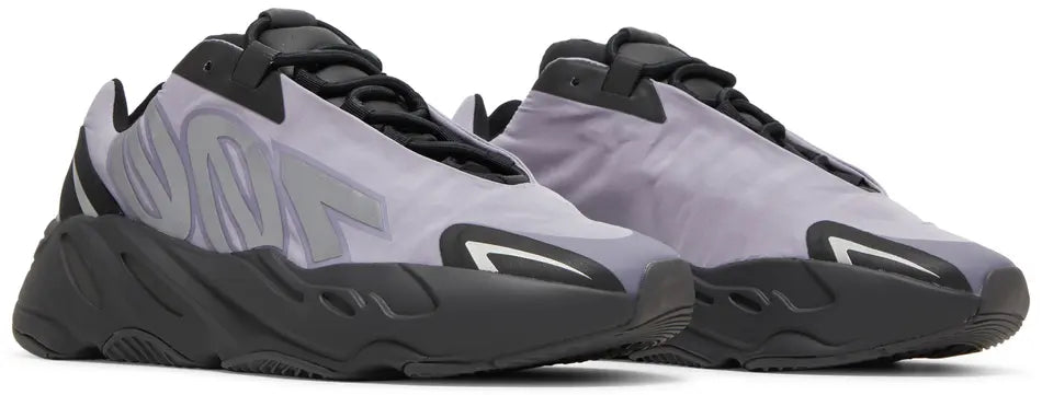 Yeezy Boost 700 MNVN Geode